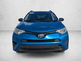 Used 2017 Toyota RAV4 LE video 2