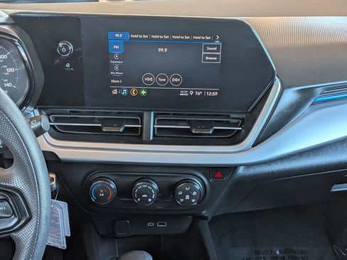 Used 2025 Chevrolet Trax LS image 18