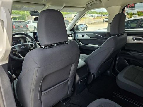Used 2025 Ford Explorer Active RWD image 20