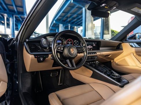 Used 2021 Porsche 911 Carrera S image 4