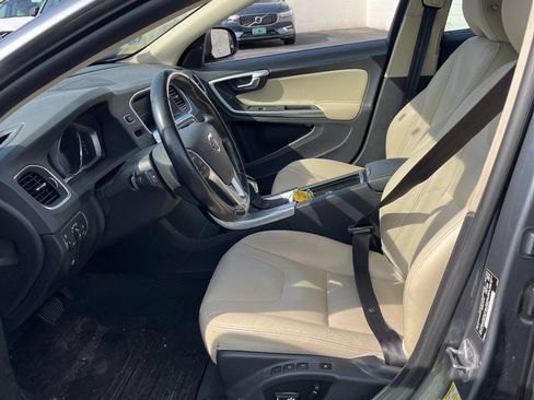 Used 2018 Volvo S60 T5 Inscription AWD/4WD image 3