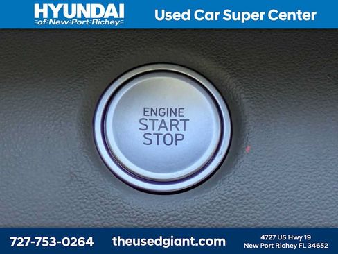 Used 2025 Hyundai Elantra Hybrid FWD image 32