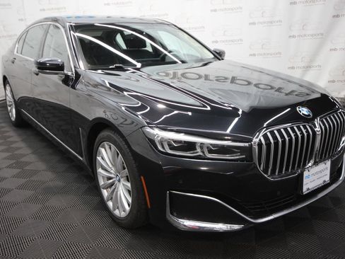 Used 2022 BMW 740i xDrive w/ Premium Package AWD/4WD image 11