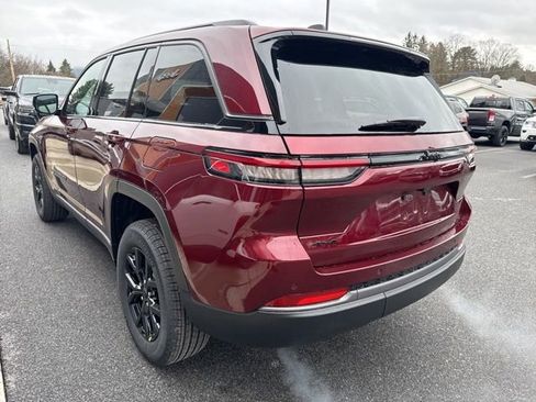 New 2026 Jeep Grand Cherokee Altitude image 4