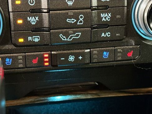 Used 2019 Ford F150 Lariat w/ Equipment Group 502A Luxury image 21