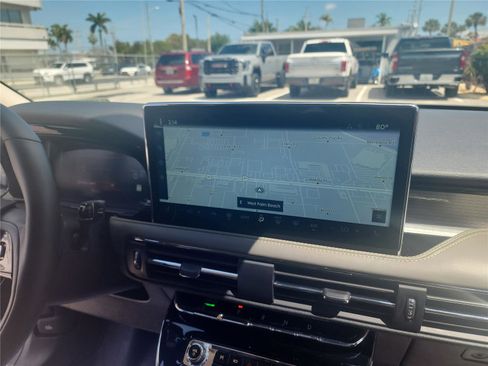 Used 2023 Lincoln Corsair FWD image 25