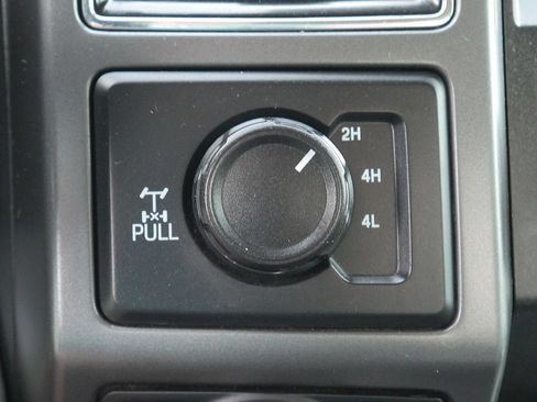 Used 2018 Ford F150 XLT w/ Equipment Group 302A Luxury AWD/4WD image 35