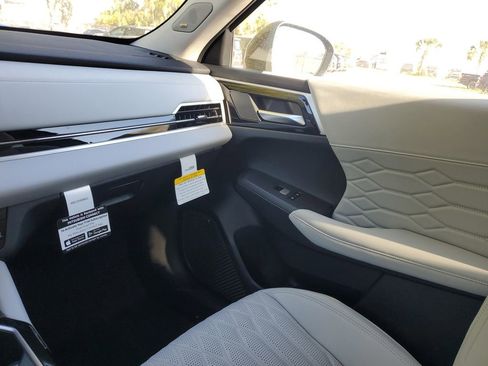 New 2026 Mitsubishi Outlander SEL FWD image 8