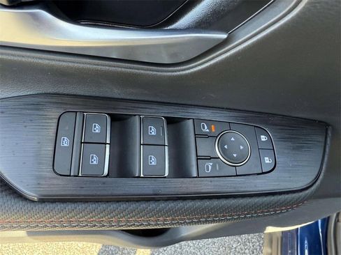 New 2025 Nissan Kicks SR image 10