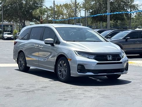 New 2026 Honda Odyssey Touring image 1