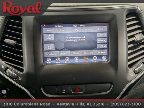 Used 2020 Jeep Cherokee Latitude Plus image 21