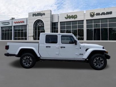 New 2026 Jeep Gladiator Sport