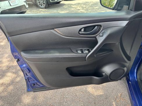 Used 2019 Nissan Rogue Sport S FWD image 39