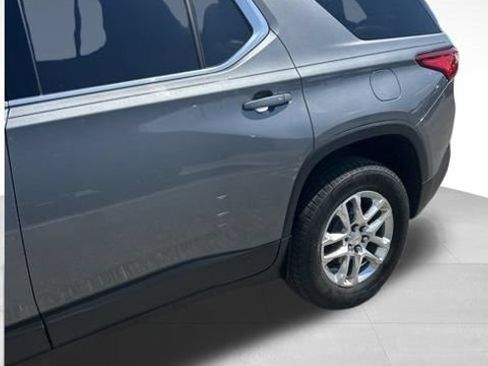 Used 2018 Chevrolet Traverse LT w/ LPO, Cargo Package AWD/4WD image 5