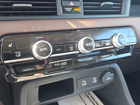 Used 2026 Honda Pilot Touring image 19