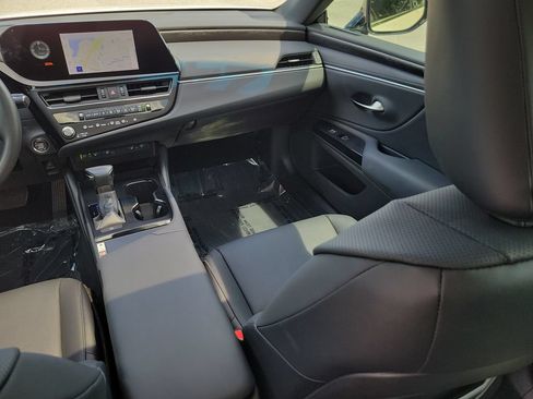 Used 2024 Lexus ES 350 w/ Premium Package FWD image 23