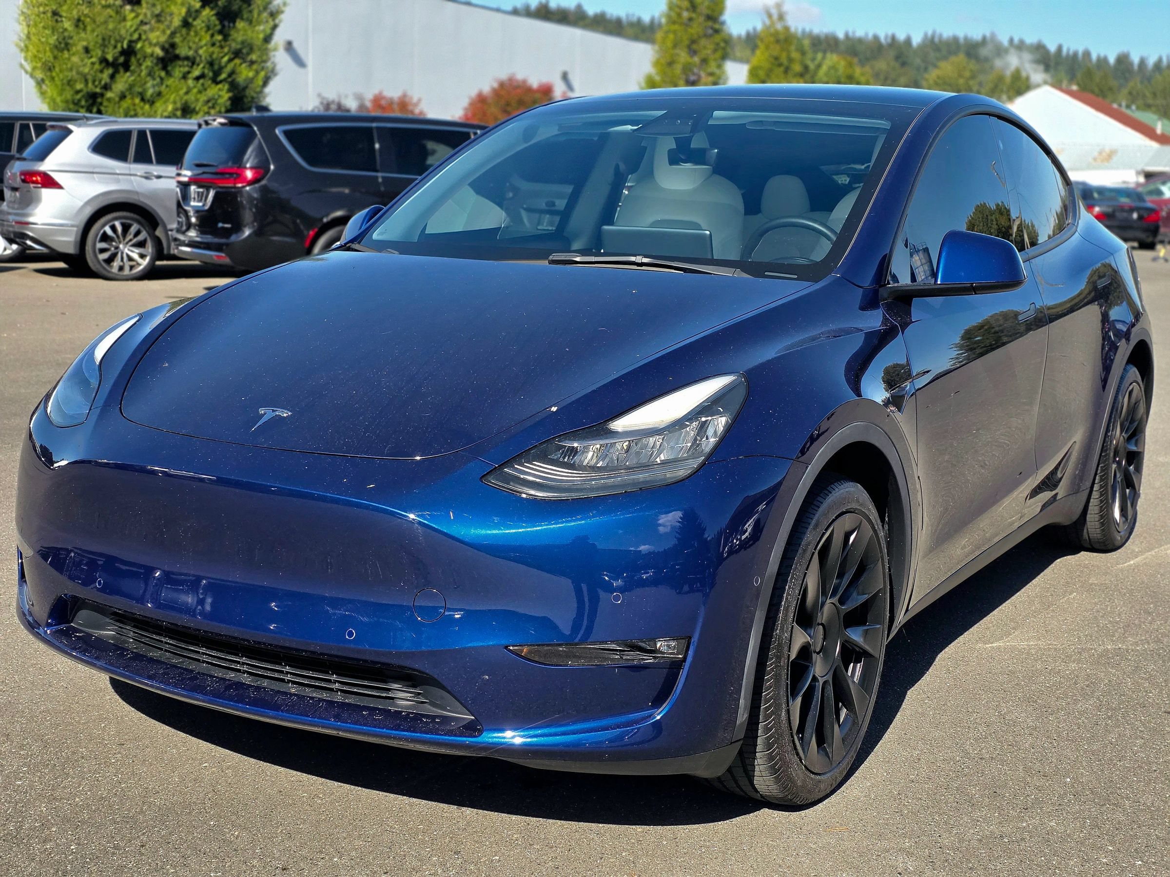 Used 2022 Tesla Model Y Long Range AWD/4WD image 5