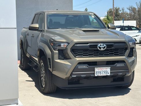 Used 2024 Toyota Tacoma TRD Sport RWD image 2