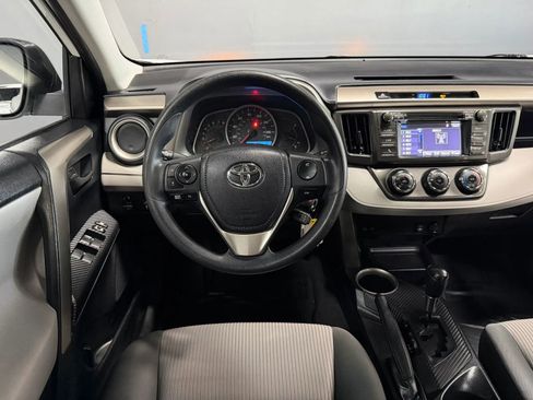 Used 2014 Toyota RAV4 LE AWD/4WD image 10