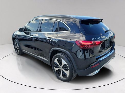 Certified 2025 Mercedes-Benz GLA 250 image 4