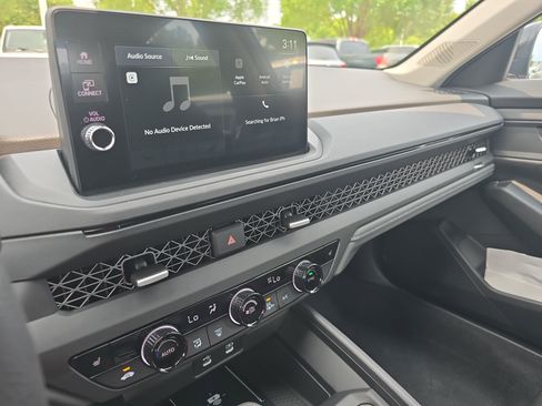 Certified 2026 Honda Accord SE image 19