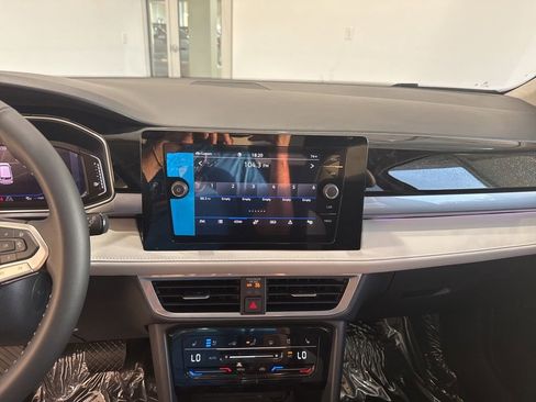 New 2025 Volkswagen Taos SEL image 22