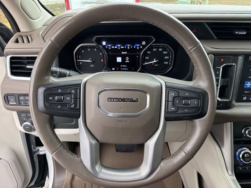 Used 2021 GMC Yukon XL Denali image 35