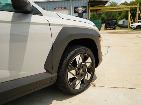 Used 2025 Hyundai Kona SEL AWD/4WD image 18