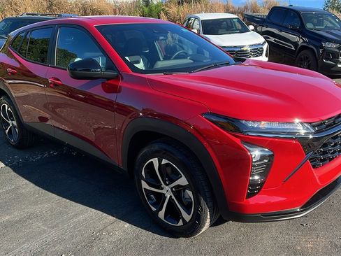 New 2026 Chevrolet Trax RS image 3