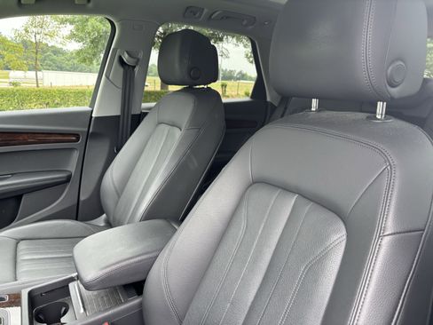 Used 2020 Audi Q5 2.0T Premium Plus AWD/4WD image 32