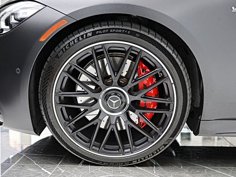 Used 2025 Mercedes-Benz S 63 AMG S image 46