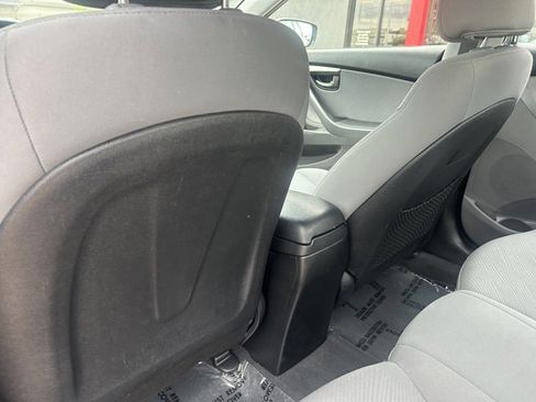 Used 2013 Hyundai Elantra GLS w/ Preferred Pkg FWD image 17