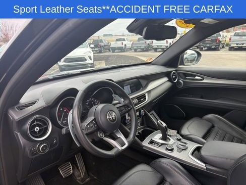 Used 2022 Alfa Romeo Stelvio Veloce image 20
