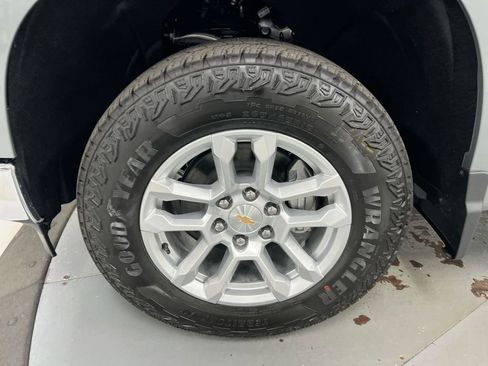 New 2026 Chevrolet Silverado 1500 LT w/ Z71 Off-Road Package image 26