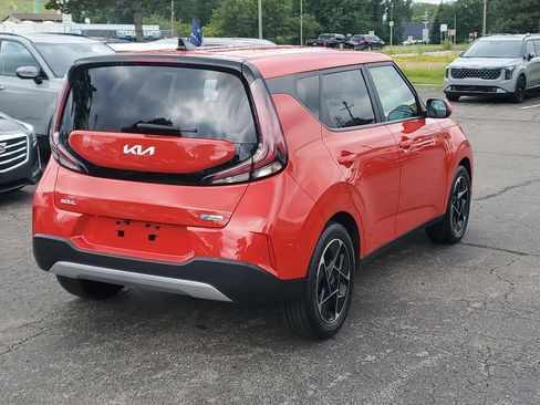 Used 2024 Kia Soul EX FWD image 4