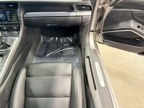 Used 2012 Porsche 911 Carrera image 17