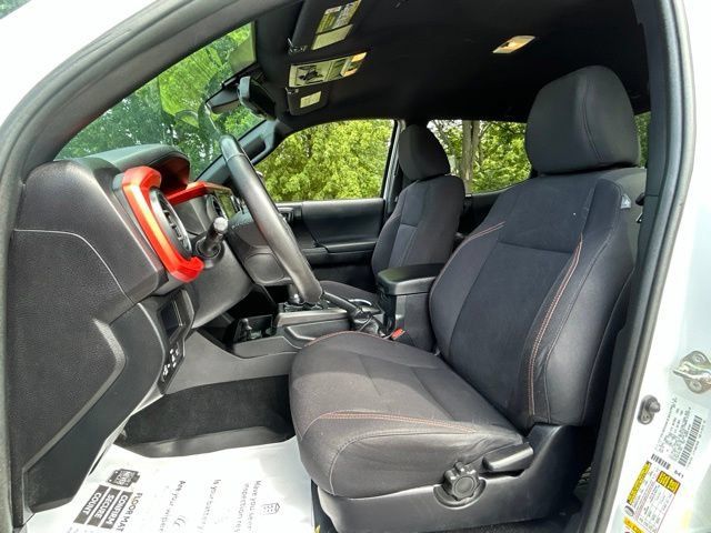 Used 2019 Toyota Tacoma TRD Off-Road AWD/4WD image 24