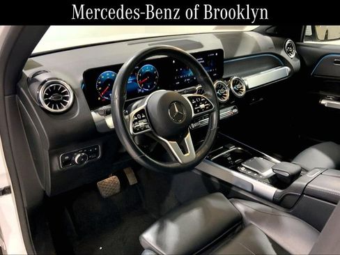 Certified 2022 Mercedes-Benz GLB 250 4MATIC image 17