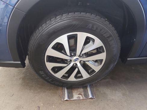 Used 2020 Subaru Outback Premium AWD/4WD image 15