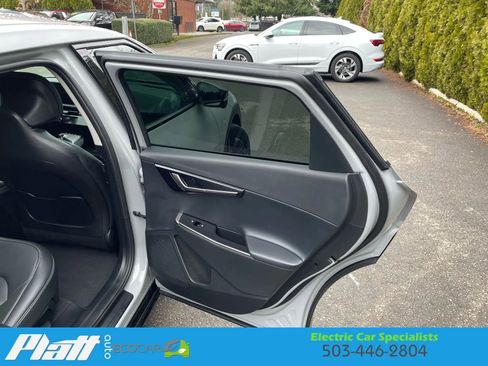 Used 2025 Kia EV6 Wind image 46