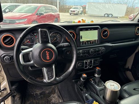 Used 2020 Jeep Gladiator Overland image 19