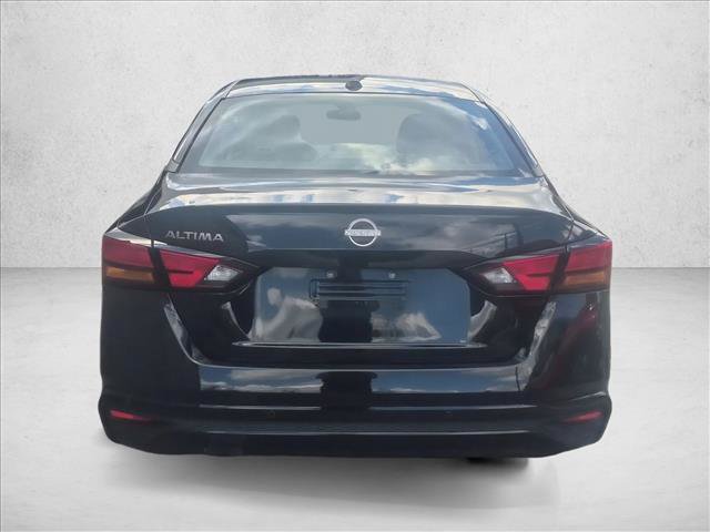 Used 2025 Nissan Altima 2.5 SV FWD image 7