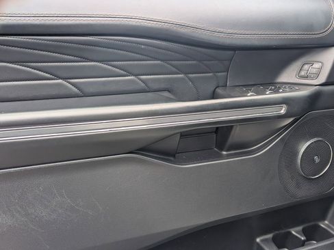 Used 2021 Ford Expedition Max Platinum image 12