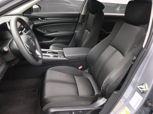 Used 2020 Honda Accord EX image 19