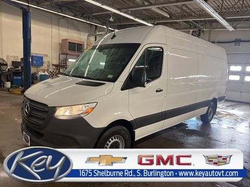 Used 2021 Mercedes-Benz Sprinter 2500 image 1