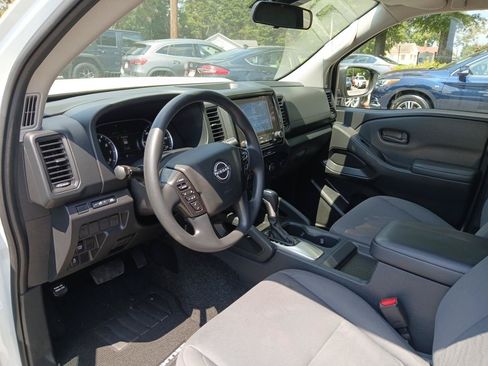 Used 2022 Nissan Frontier S RWD image 16