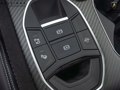 Used 2024 Lamborghini Urus Performante image 37