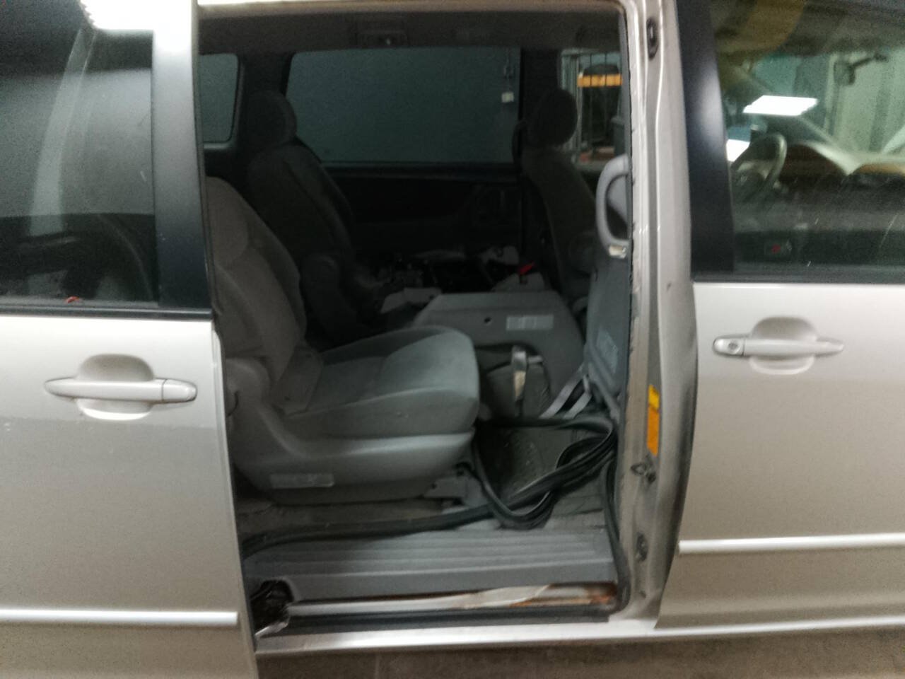 Used 2005 Toyota Sienna FWD image 22