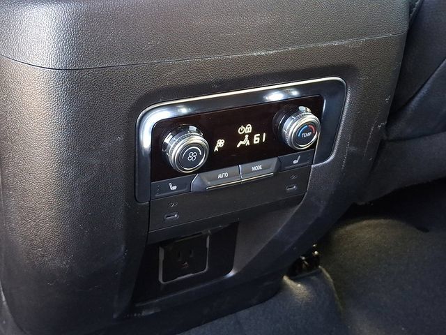 Used 2025 GMC Yukon Denali AWD/4WD image 18