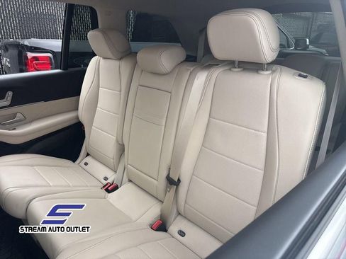 Used 2022 Mercedes-Benz GLS 450 4MATIC image 23